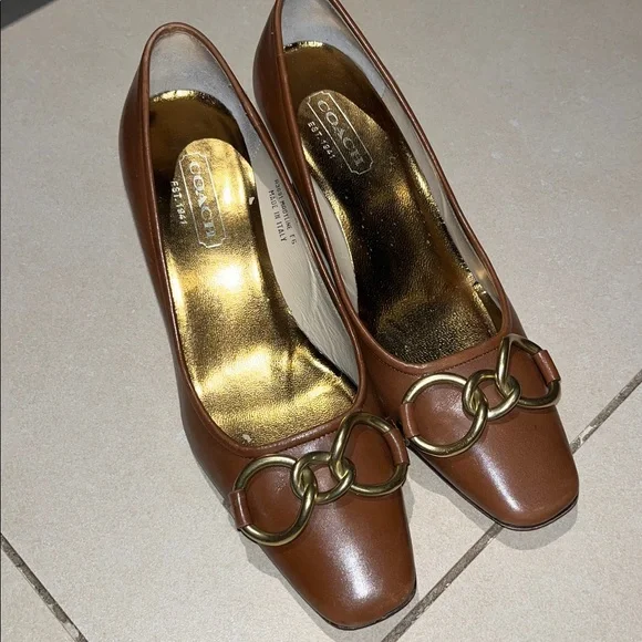 Coach Madyline Made in Italy- brown leather shoes- great condition - size 6,5 - Picture 3 of 16